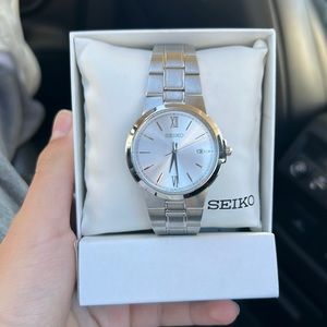 Mens Seiko Silver Tone Quartz Watch